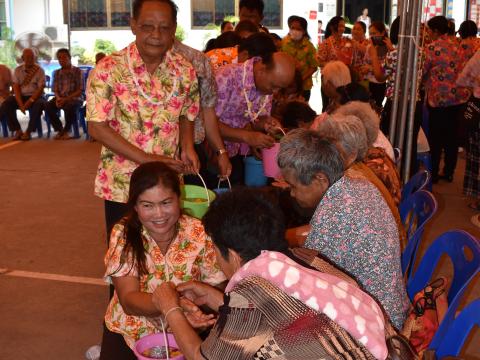 โครงการส่งเสริมเทศกาลประเพณี วันสงกรานต์ และรดน้ำดำหัวผู้สูงอายุ ประจำปี 2566