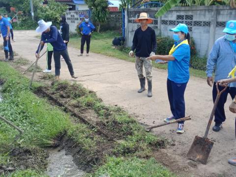 ขุดลอกทางระบายน้ำ