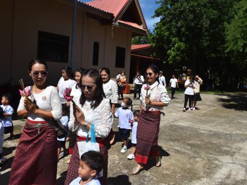 ร่วมถวายเทียนพรรษา ณ วัดน้อยมนีเวศ