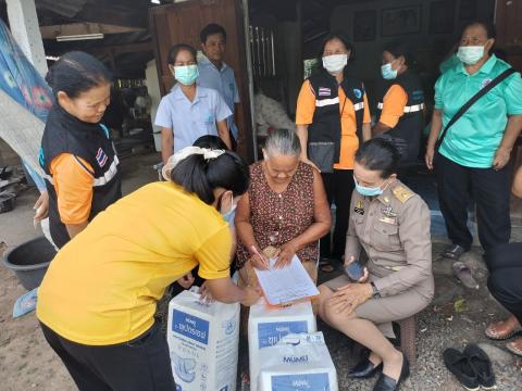 โครงตรวจเยี่ยมบ้านผู้สูงอายุ ผู้พิการ และผู้ด้อยโอกาศ