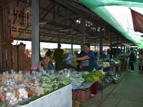 ภาพบรรยากาศงานเปิดตลาดนัดท้องถิ่นสีเขียว