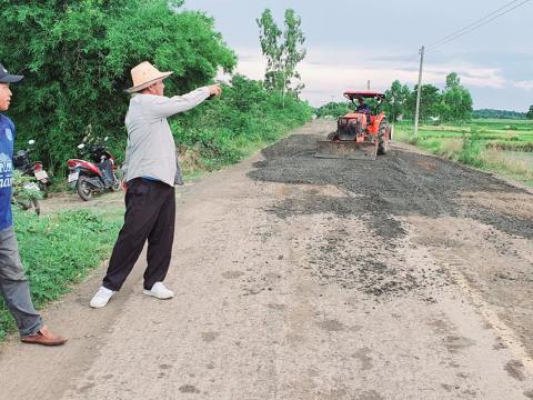 งพื้นที่ติดตามการปรับปรุงซ่อมแซมผิวจราจรถนนเส้น ถาวร-เจริญสุข