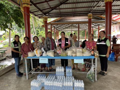 ศูนย์พักพิงผู้ประสบภัยวัดนิคมเขต วันที่สอง