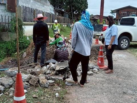 ลงพื้นที่ตรวจสอบการซ่อมแซมถนน